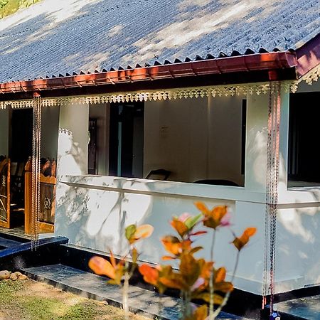 Walawwa Matale Hotel Exterior photo